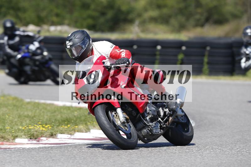 /Archiv-2025/48 25.08.2025 Cornu Master School ADR/blau-bleu/107